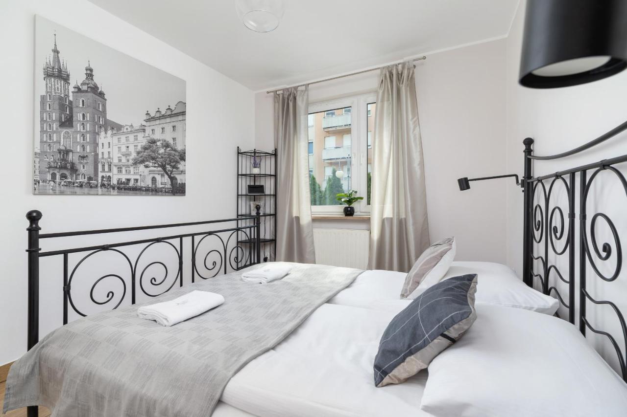 Pleasant Apartment With Terrace Cracow By Noclegi Renters Krakow Ngoại thất bức ảnh