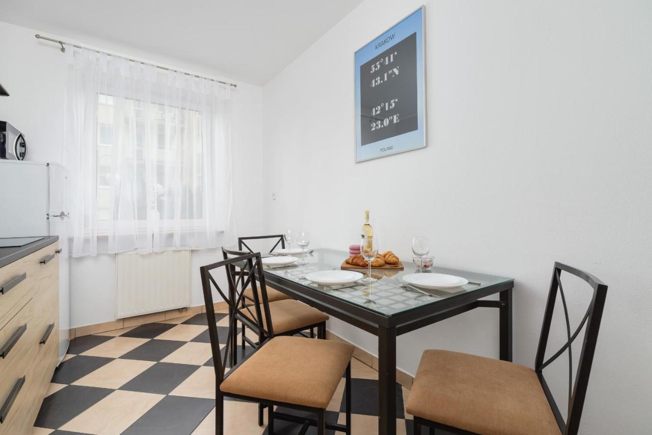 Pleasant Apartment With Terrace Cracow By Noclegi Renters Krakow Ngoại thất bức ảnh